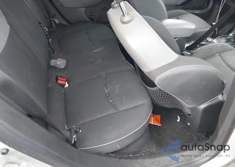 2016 Fiat 500X Easy z USA, uszkodzony, nr VIN ZFBCFXBT3GP364042